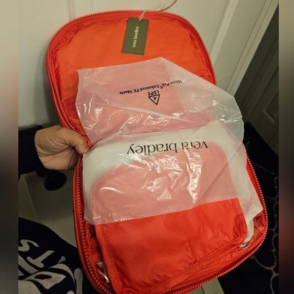 NWT Vera Bradley Hanging Travel Organizer -cayenne - Picture 4 of 6